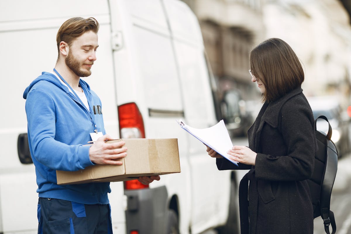 courier jobs in romania