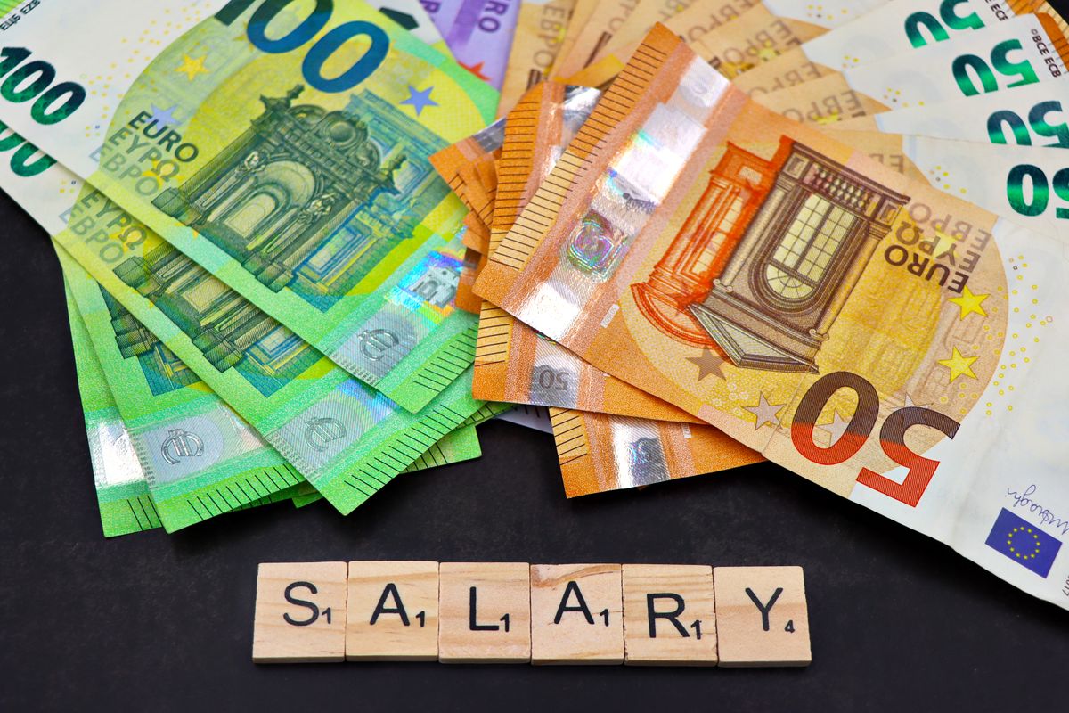 Top 7 Salary Calculators in Romania Ranked: Which Ones Go Beyond Gross-to-Net?