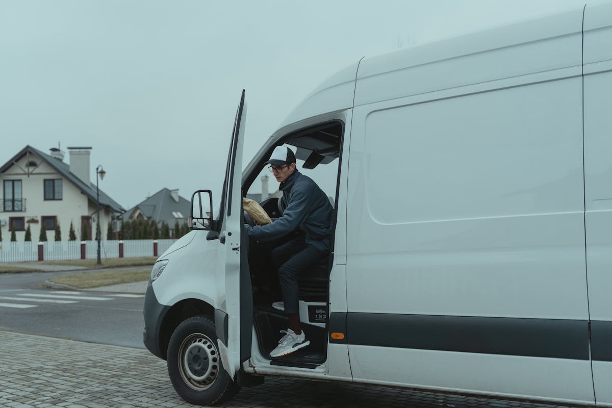courier jobs in romania